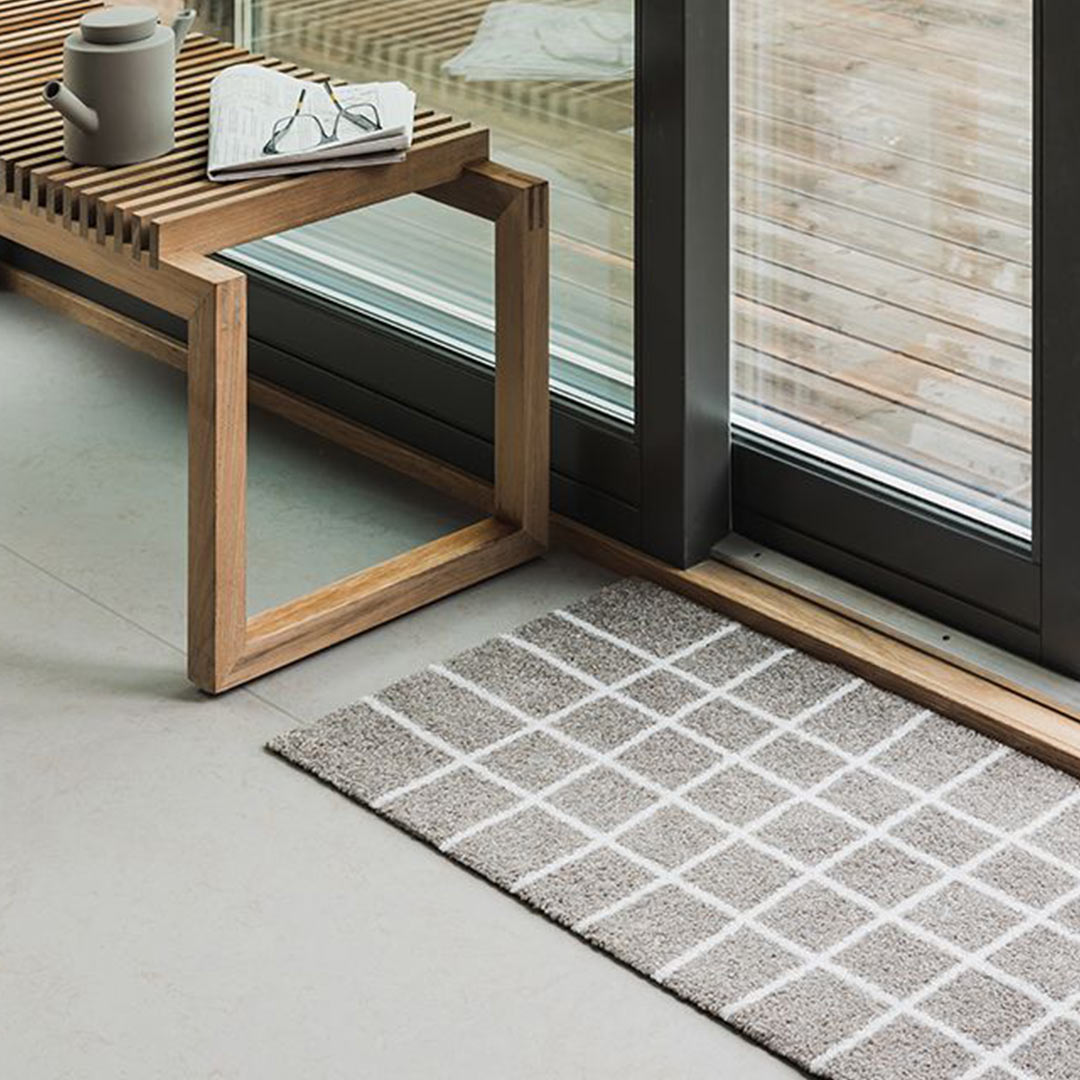In-Between Rooms: Designing for Pass Through Spaces - ökenhem