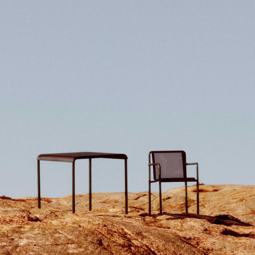 Outdoor Furnishings That Survive the Elements - ökenhem