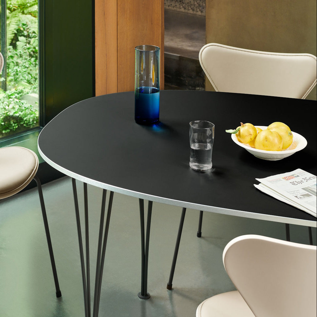 Superellipse™ B614 Dining Table (240 x 120 cm)