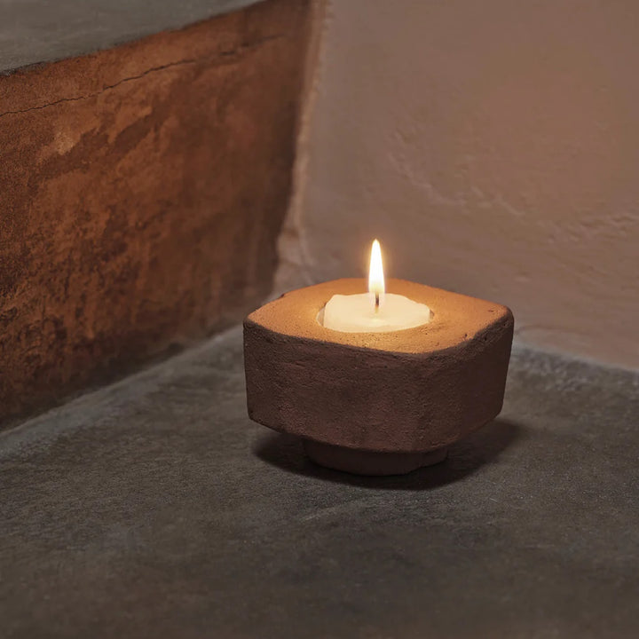 Kurinu Candle Holder