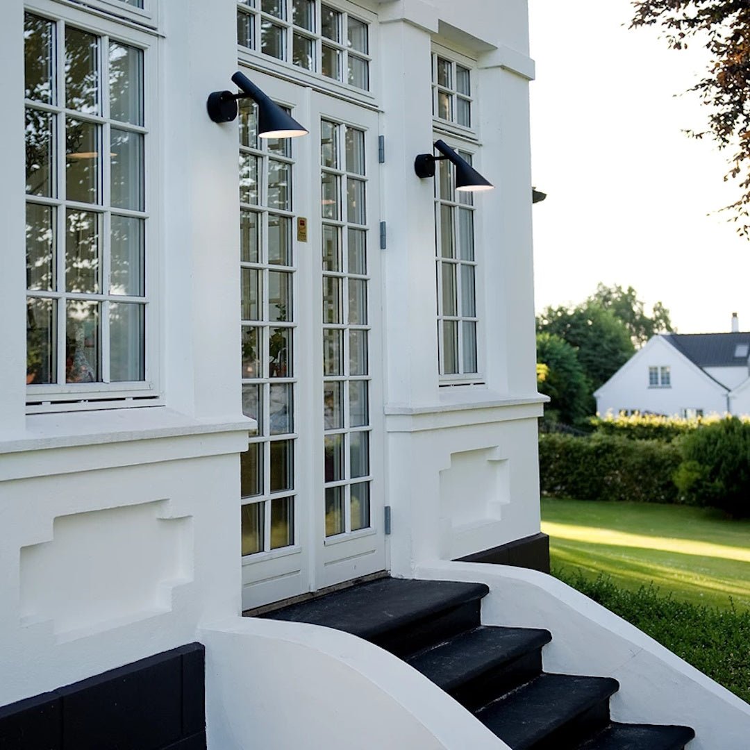 AJ 50 Outdoor Wall Lamp - ökenhem