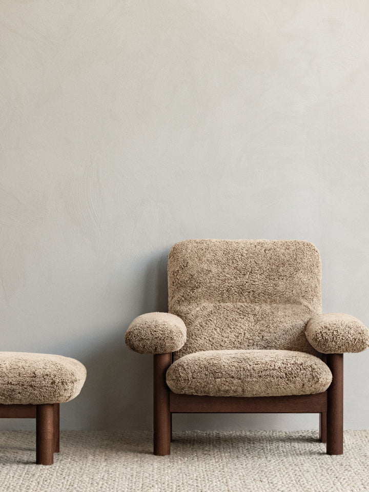 Brasilia Lounge Chair, Sheepskin - ökenhem