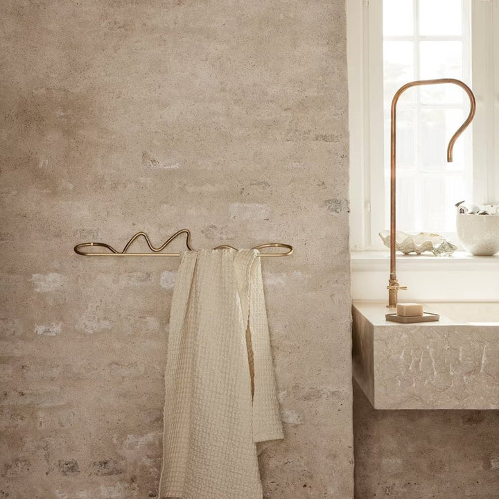Curvature Towel Hanger - ökenhem