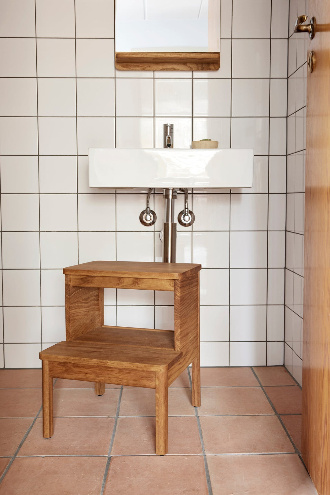 Form &amp; Refine A Line Stepstool, Oak - ökenhem
