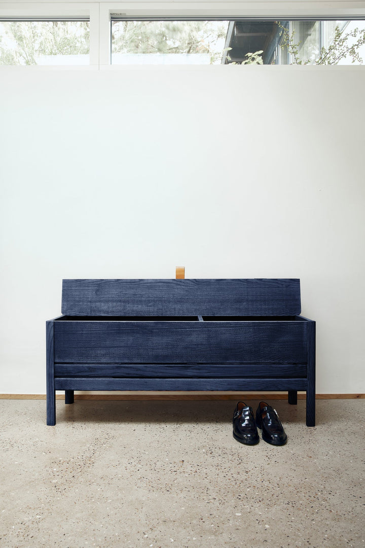 Form & Refine A Line Storage Bench 111, Indigo Blue Special Edition - ökenhem