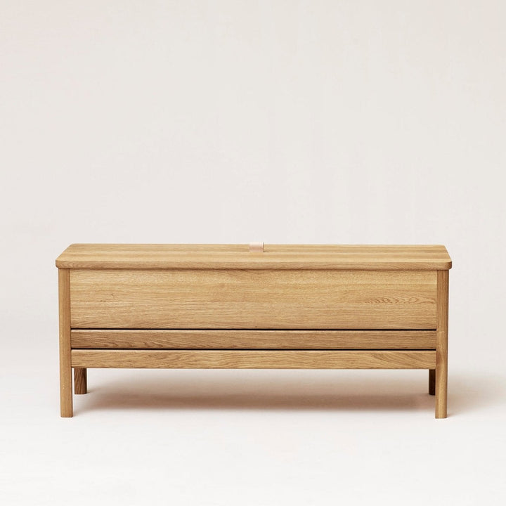 Form & Refine A Line Storage Bench 111, Oak - ökenhem