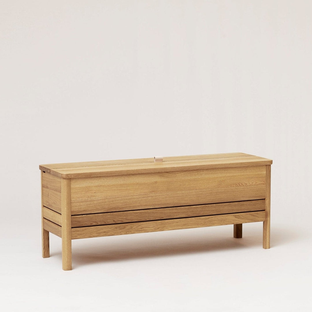 Form & Refine A Line Storage Bench 111, Oak - ökenhem
