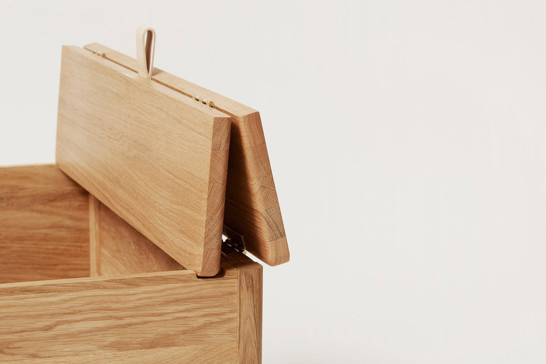 Form & Refine A Line Storage Bench 68, Oak - ökenhem