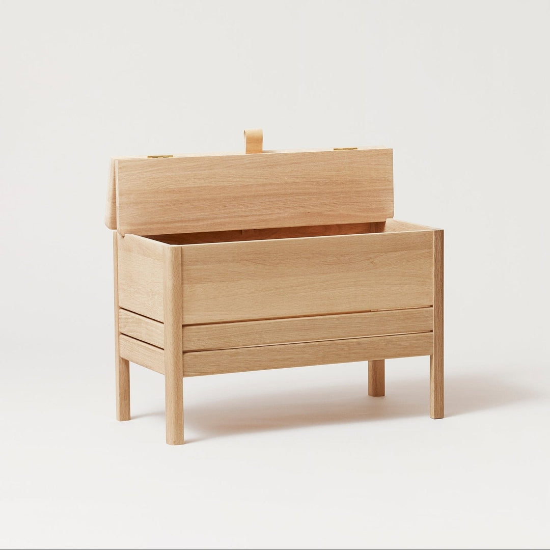 Form & Refine A Line Storage Bench 68, White Oak - ökenhem