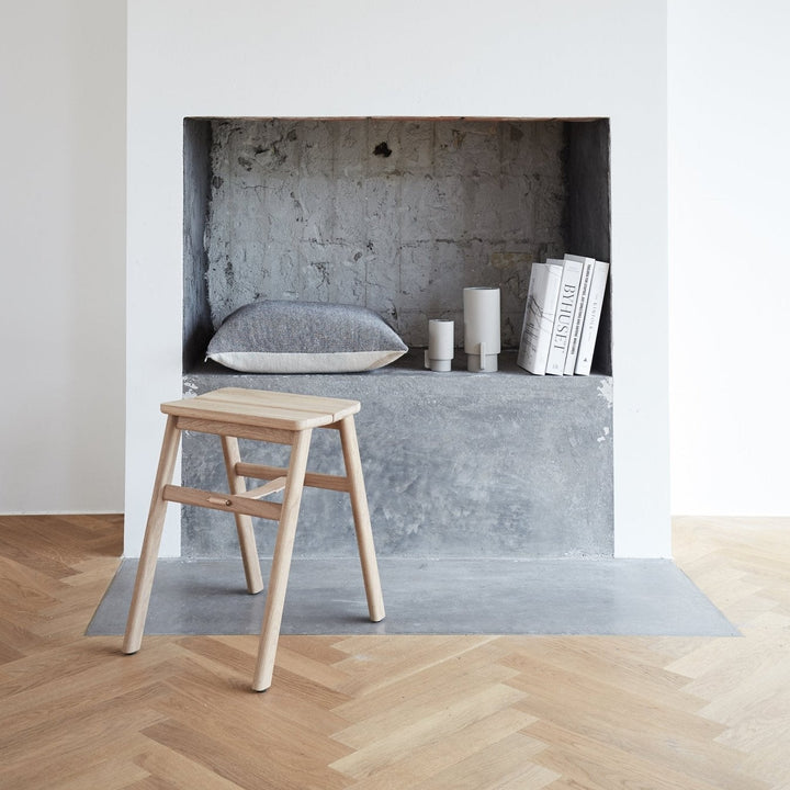 Form & Refine Angle Foldable Stool, Oak - ökenhem