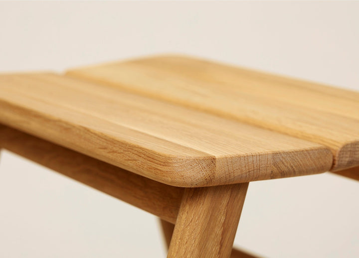 Form & Refine Angle Foldable Stool, Oak - ökenhem