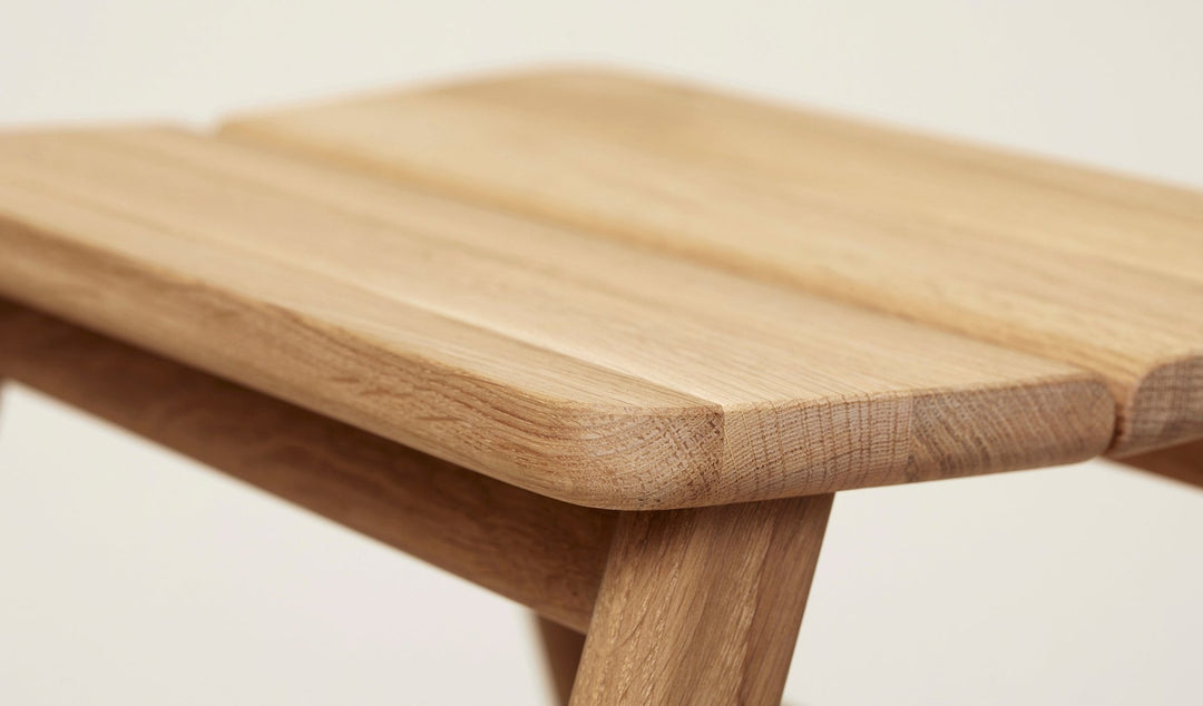 Form &amp; Refine Angle Foldable Stool, White Oak - ökenhem