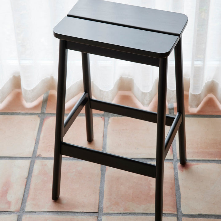 Form &amp; Refine Angle Standard Stool 65, Black - stained Beech - ökenhem