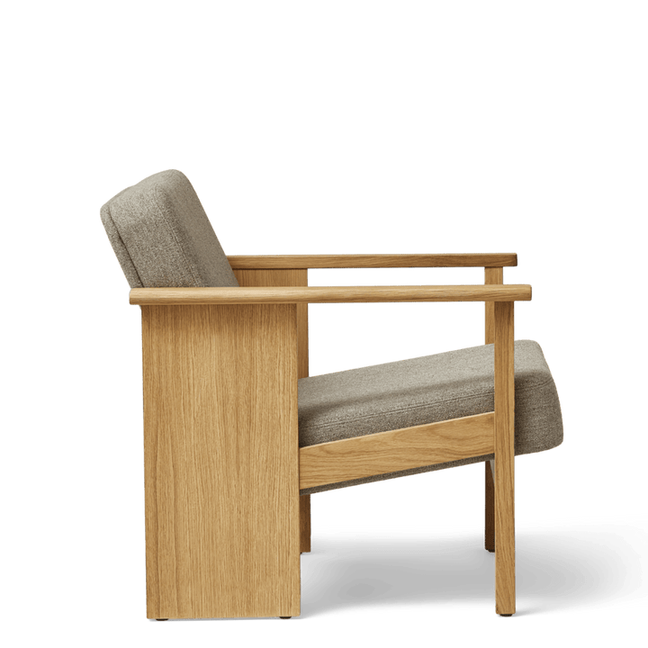 Form &amp; Refine Block Lounge Chair, Oak Hallingdal 65 - ökenhem