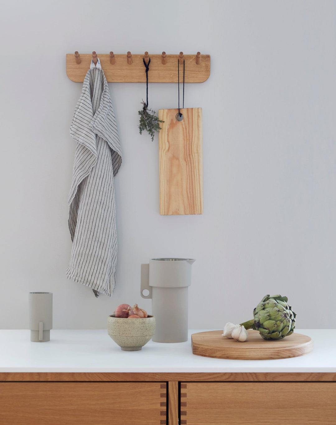 Form & Refine Echo Coat Rack 40, Oak - ökenhem
