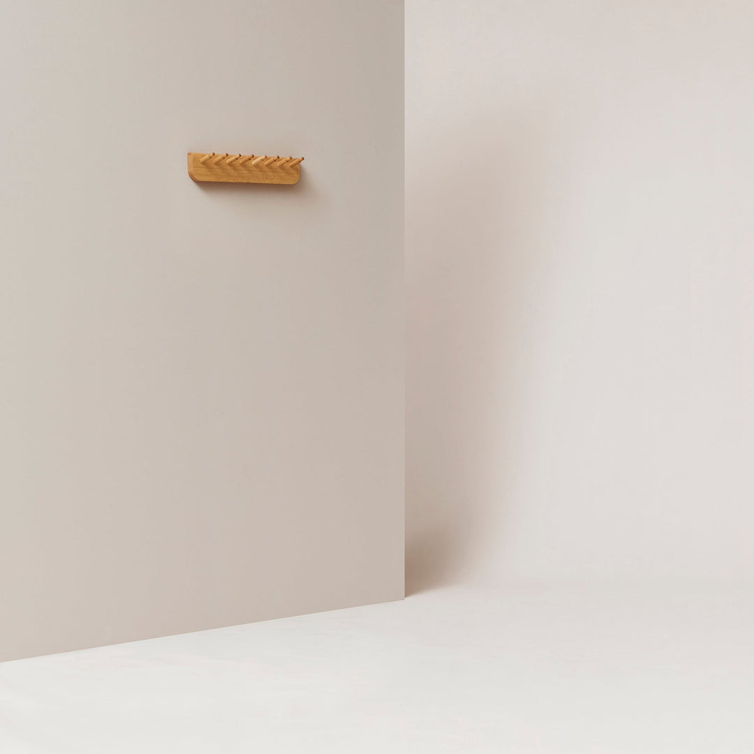 Form & Refine Echo Coat Rack 40, Oak - ökenhem