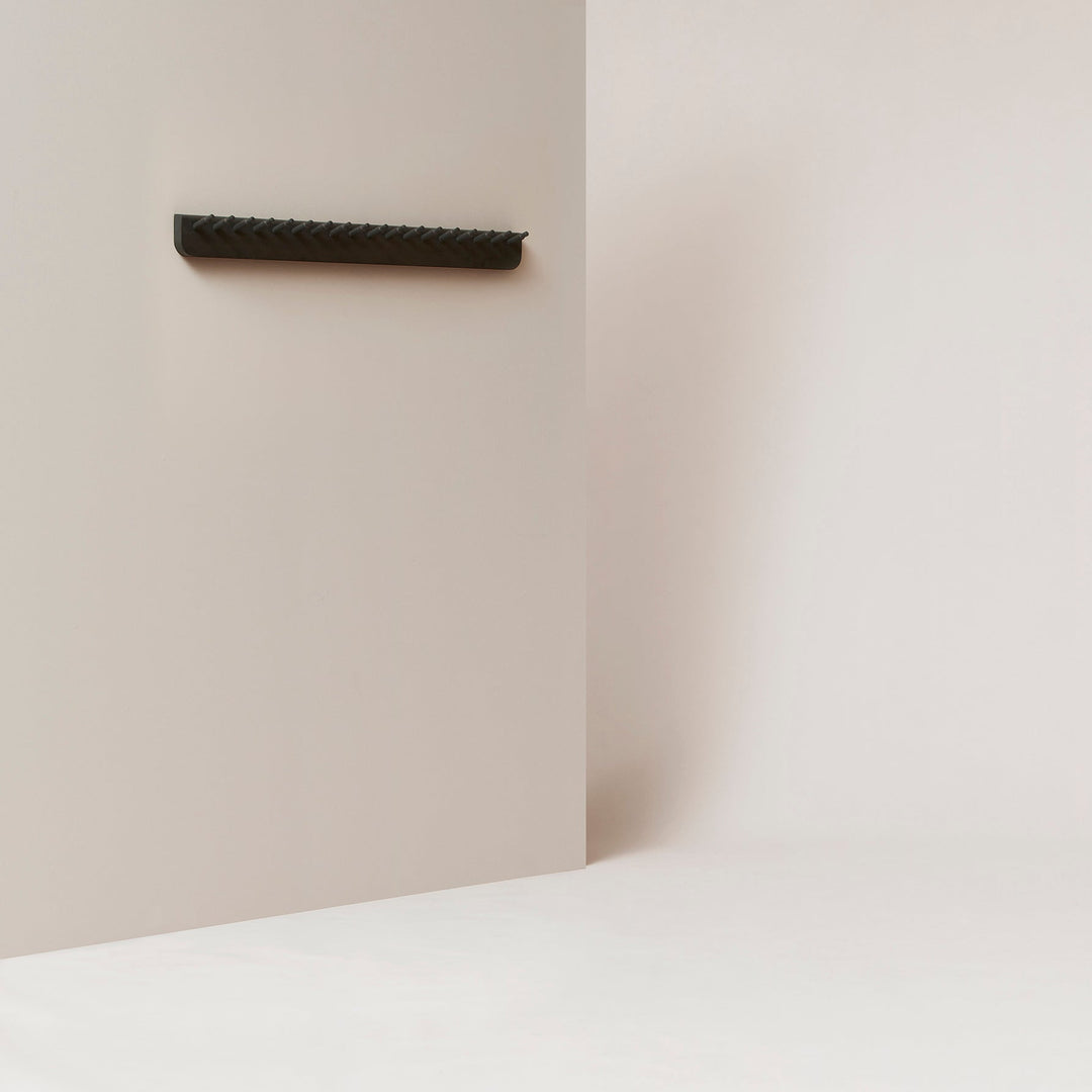 Form &amp; Refine Echo Coat Rack 88, Black - ökenhem