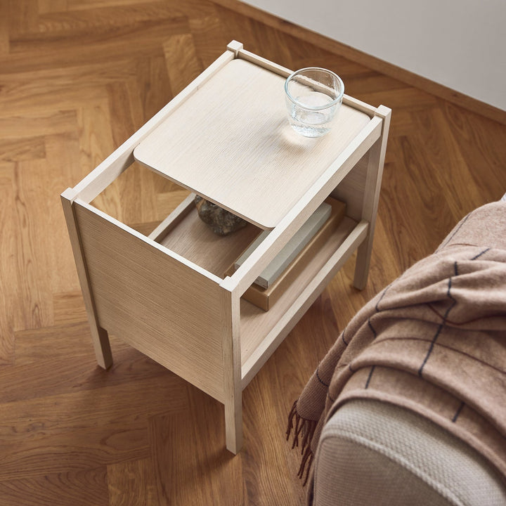 Form & Refine Journal Side Table, White Oak - ökenhem