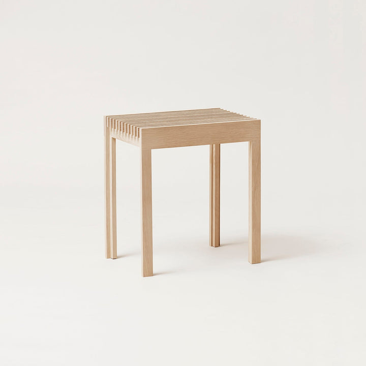 Form &amp; Refine Lightweight Stool, White Oak - ökenhem