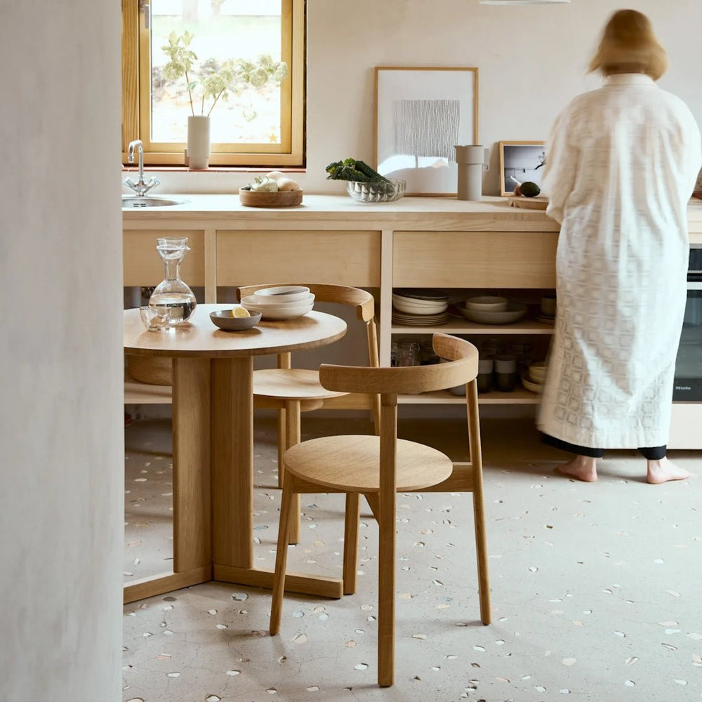 Form & Refine Lunar Chair, Oak - ökenhem