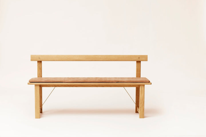 Form &amp; Refine Position Leather Cushion - ökenhem