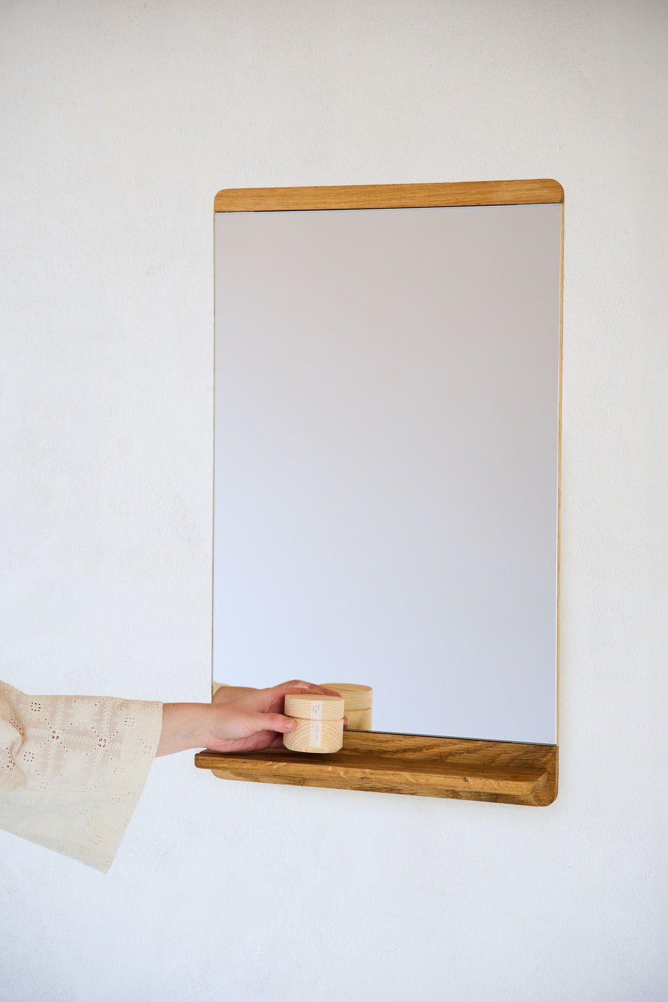 Form & Refine Rim Wall Mirror, Oak - ökenhem