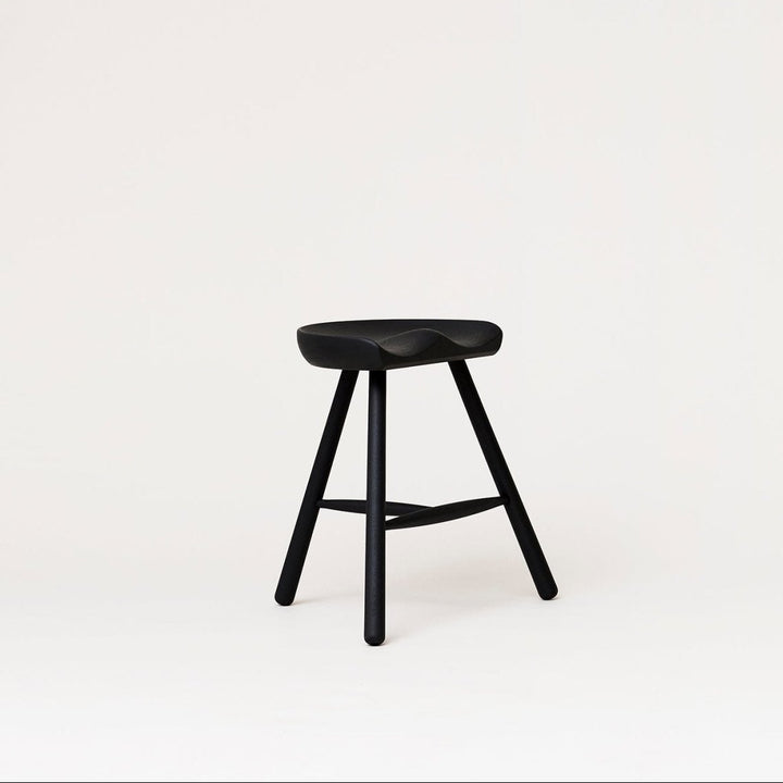 Form & Refine Shoemaker Chair™, No. 49, Black - stained Beech - ökenhem