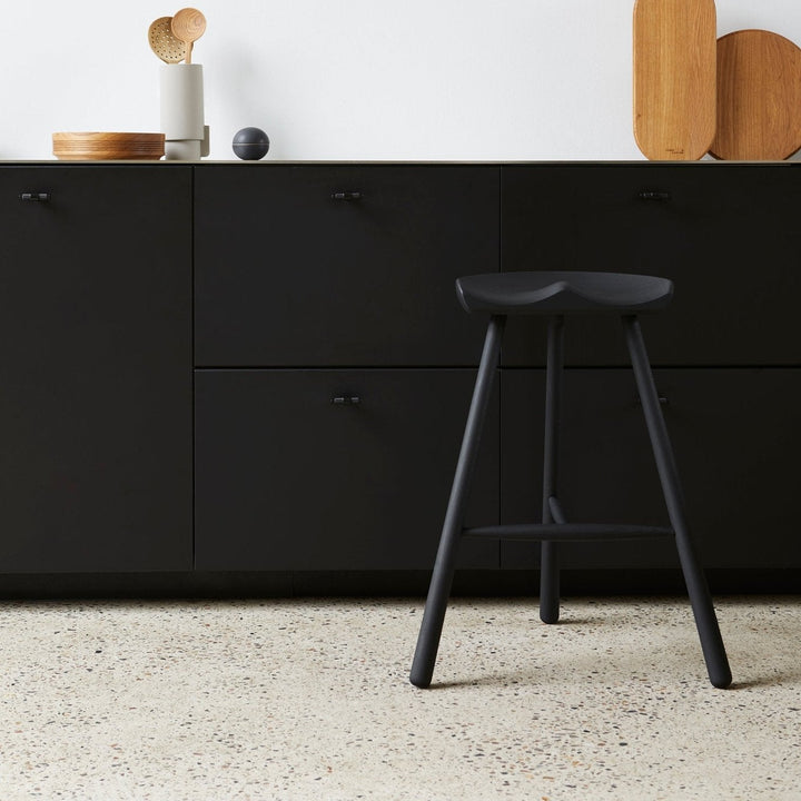 Form &amp; Refine Shoemaker Chair™, No. 68, Black - stained Beech - ökenhem
