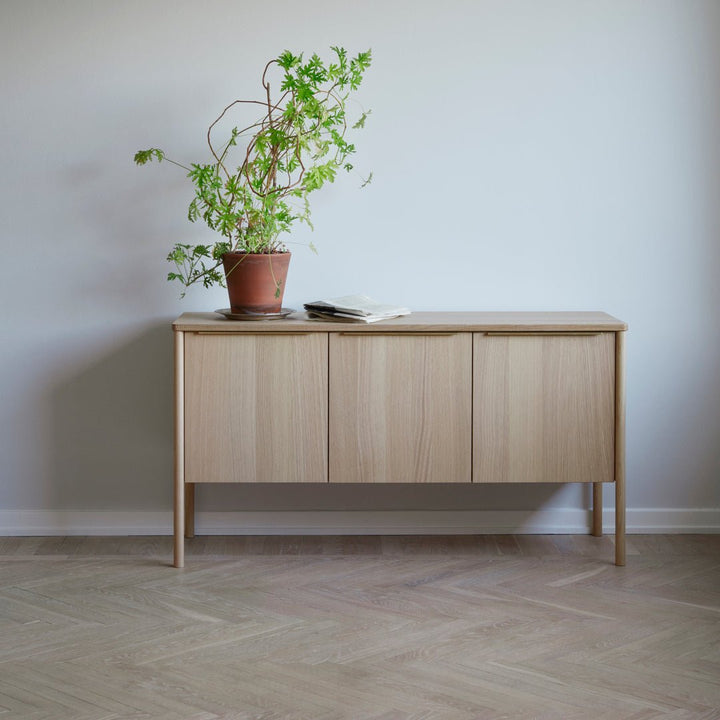 Jut Cabinet - ökenhem