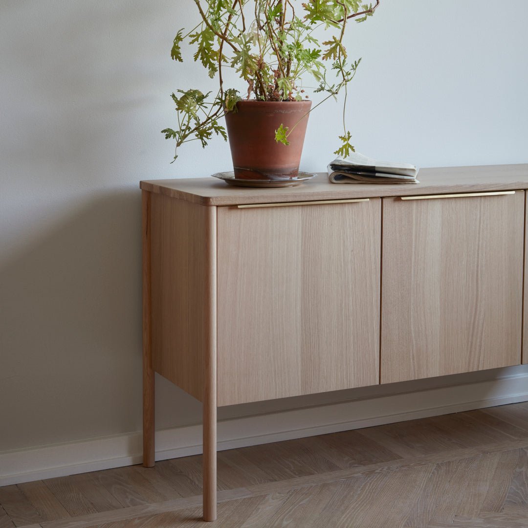 Jut Cabinet - ökenhem