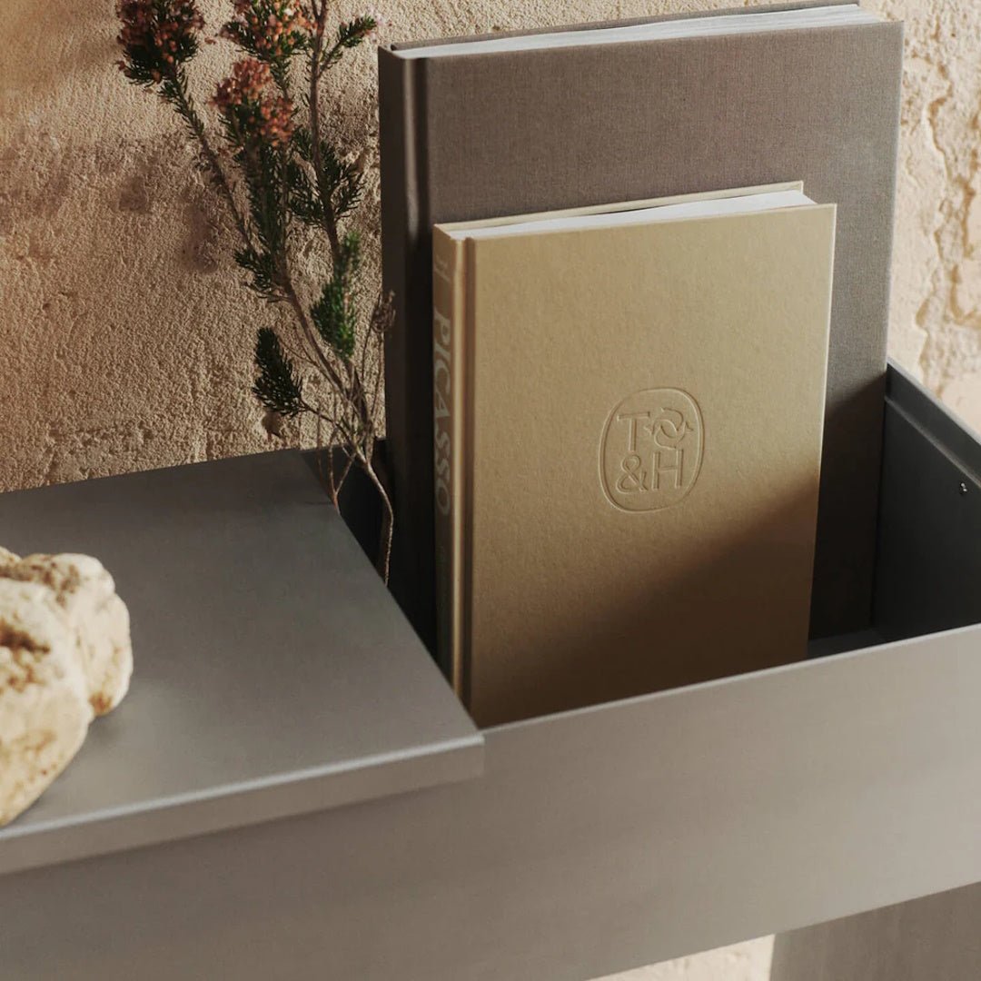 Lager Plant Box with Shelf - ökenhem