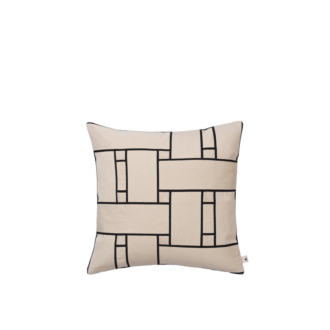 Lattice Offset Cushion - Off - White/Black - ökenhem