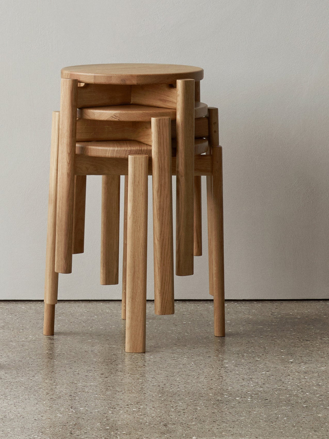 Passage Stool - ökenhem