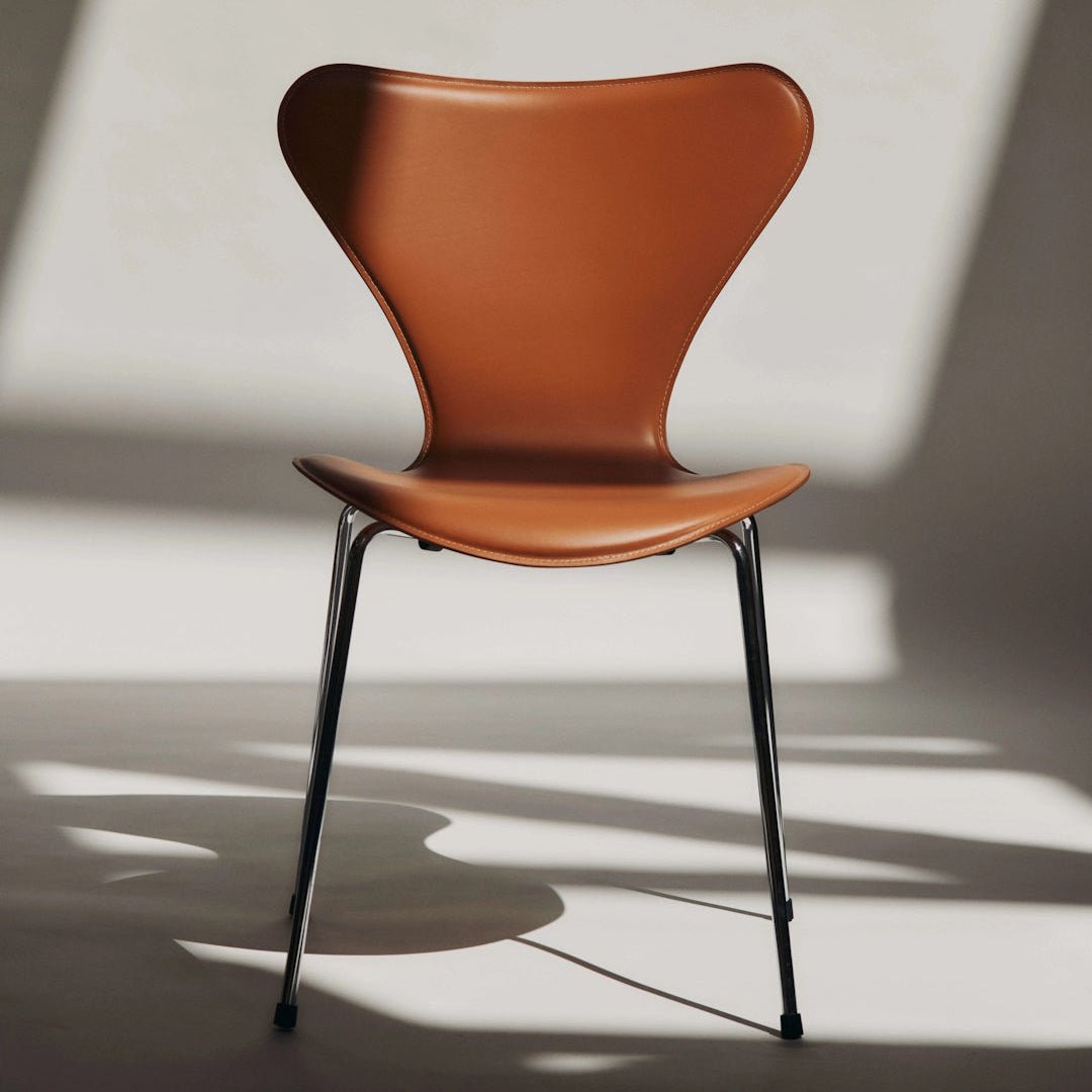 Series 7™ 3107 Chair Tailored Fully Upholstered - ökenhem