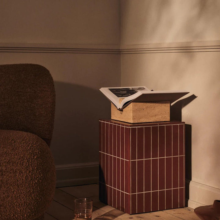 Tvara Book Stand - ökenhem