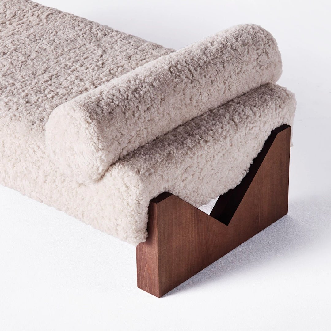 V Day Bed Sheepskin - ökenhem